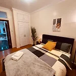 Relaxed 2Br In Manhattan Valley