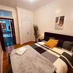 Relaxed 2Br In Manhattan Valley