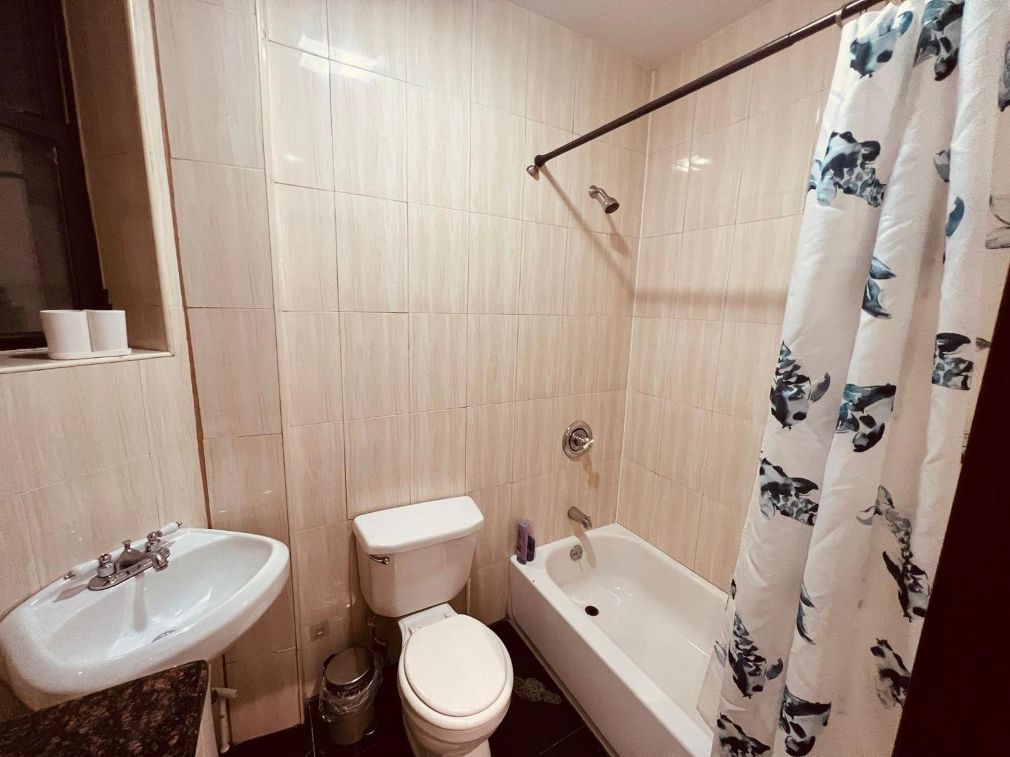 Relaxed 2br In Manhattan Valley Apartment *